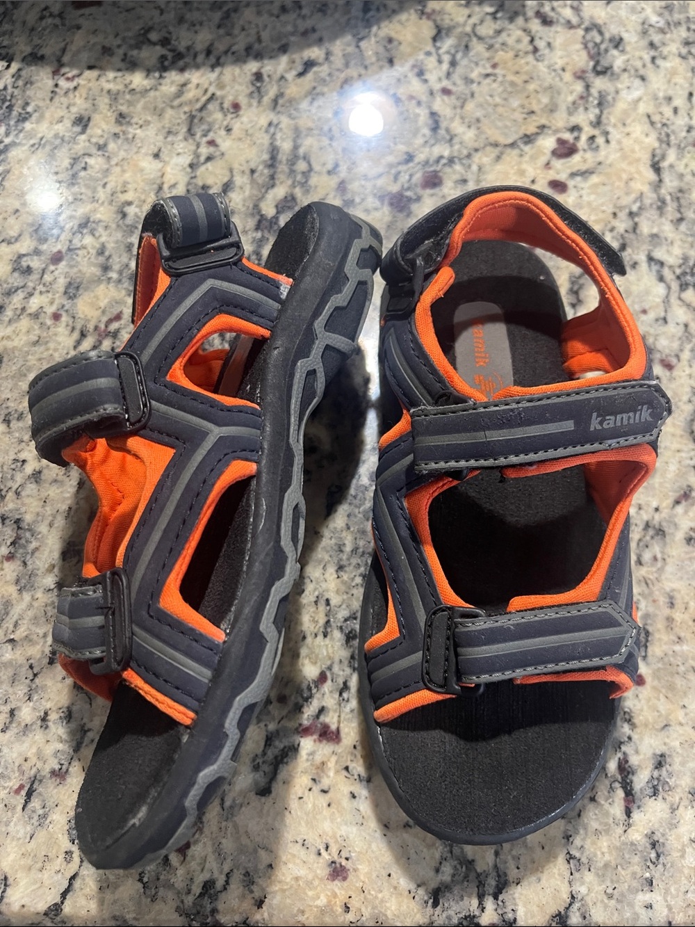 Kamik Kids Black and Orange Closed-Back Sport Sandals Size: 12